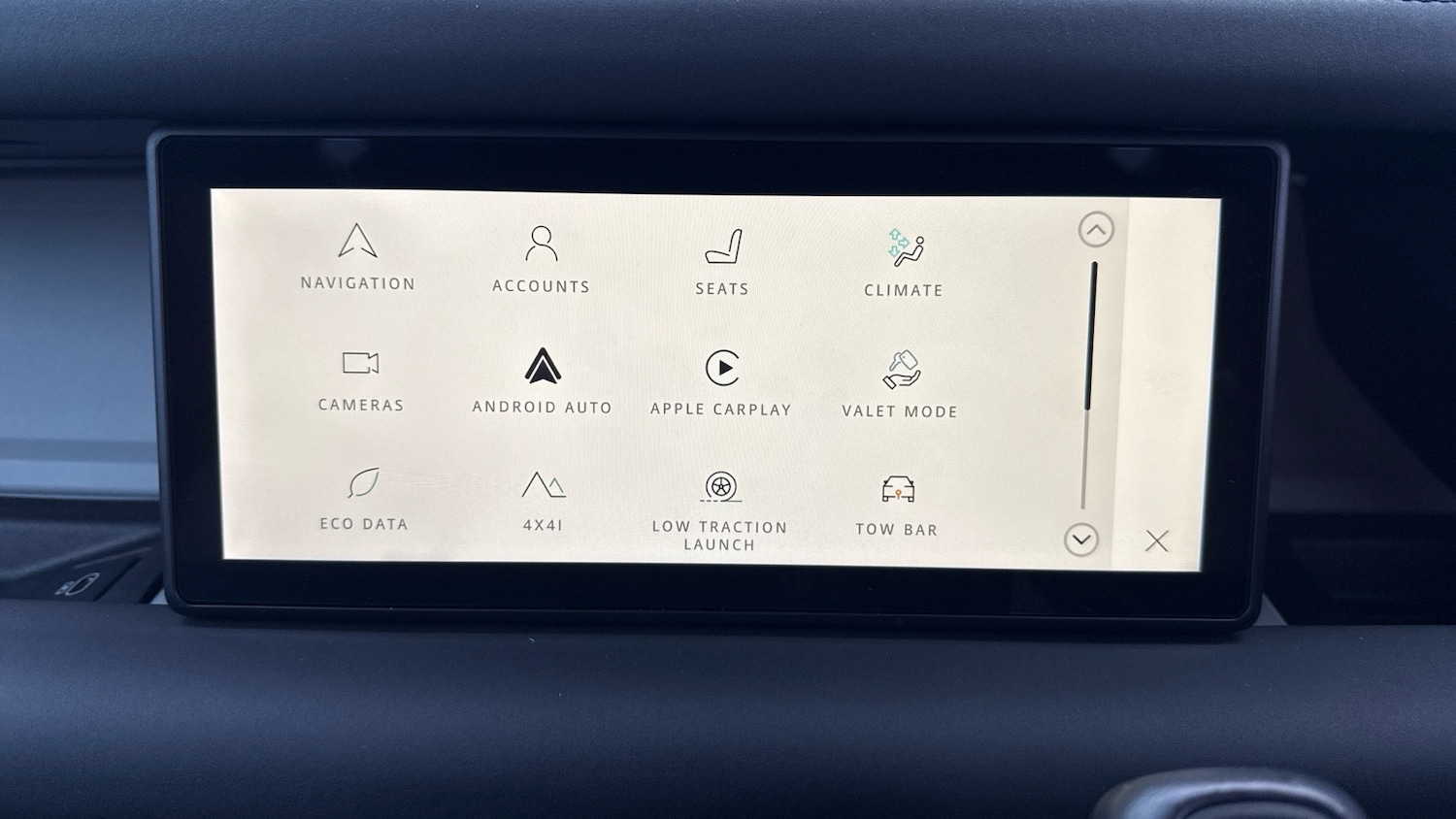 Used Land Rover Defender 2024 for sale - 77210932: Photo 33