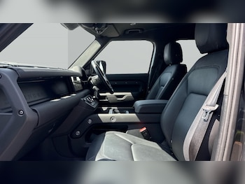 Used Land Rover Defender 2024 for sale - 79352884: Photo