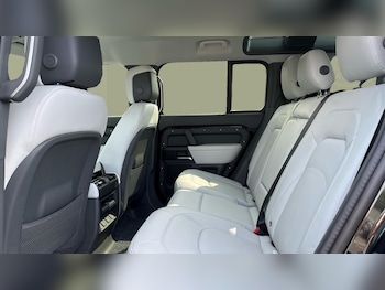 Used Land Rover Defender 2026 for sale - 79282955: Photo