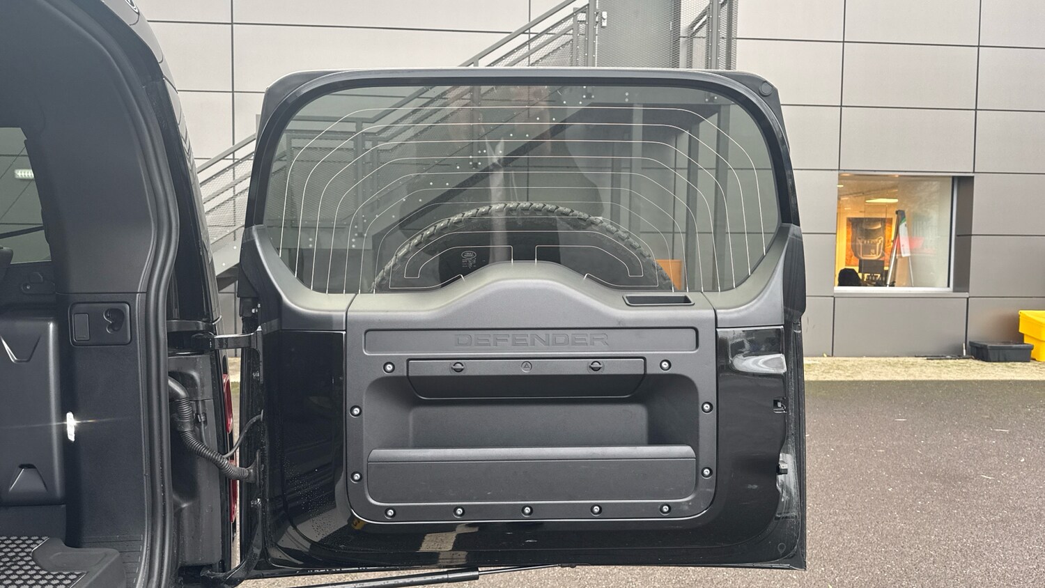 Used Land Rover Defender 2025 for sale - 76763104: Photo 27