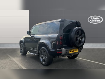 Used Land Rover Defender 2025 for sale - 76763104: Photo