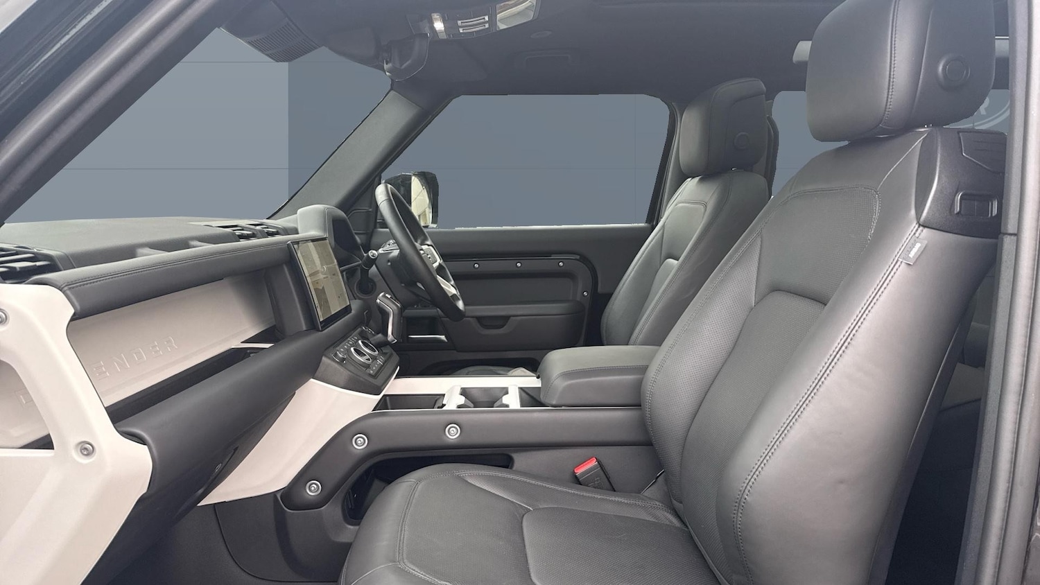 Used Land Rover Defender 2025 for sale - 76763104: Photo 3