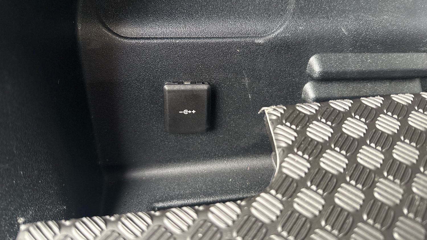 Used Land Rover Defender 2025 for sale - 76763104: Photo 39