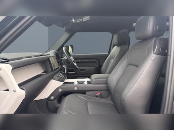 Used Land Rover Defender 2025 for sale - 76763104: Photo