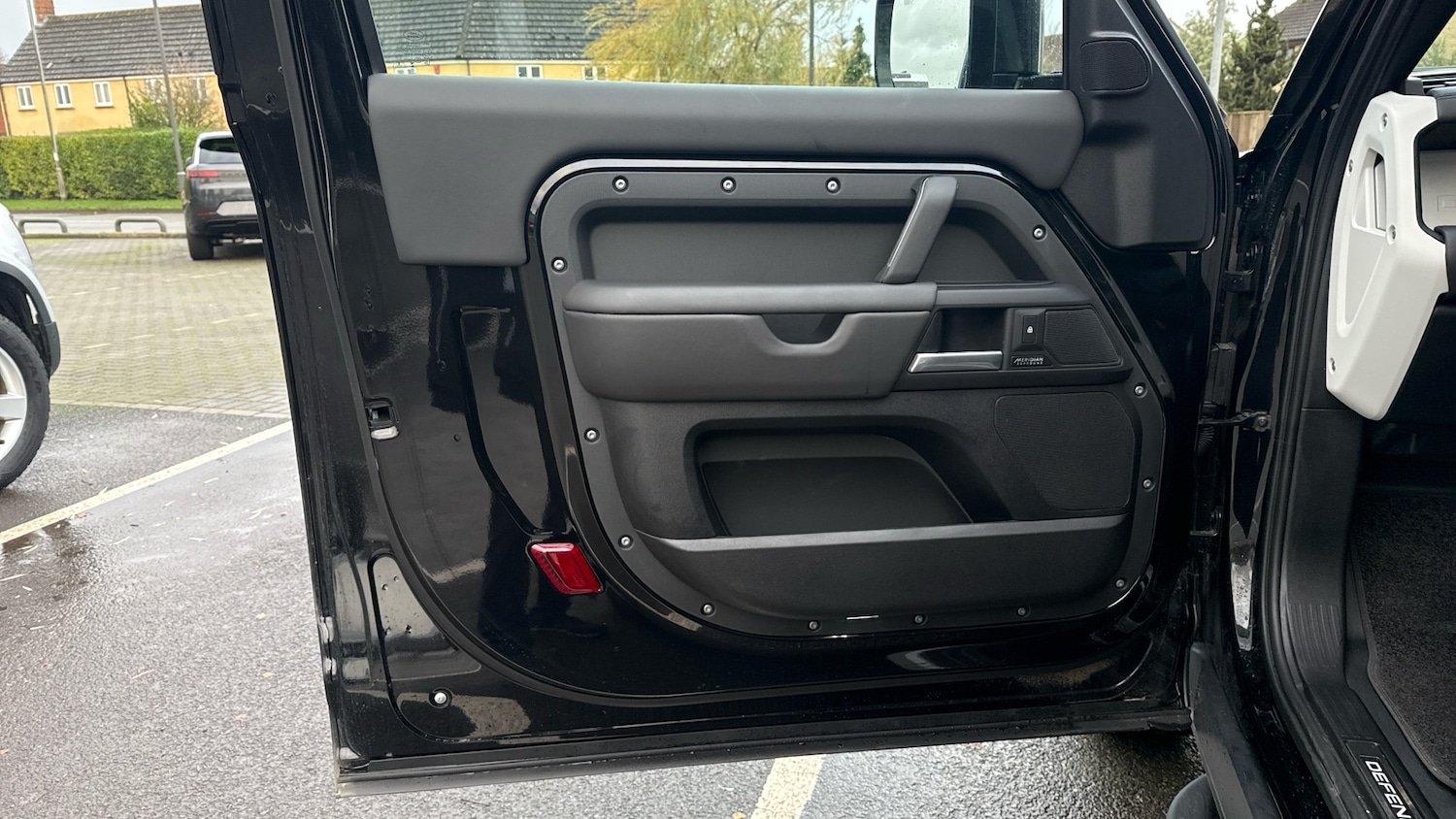 Used Land Rover Defender 2025 for sale - 76763104: Photo 41