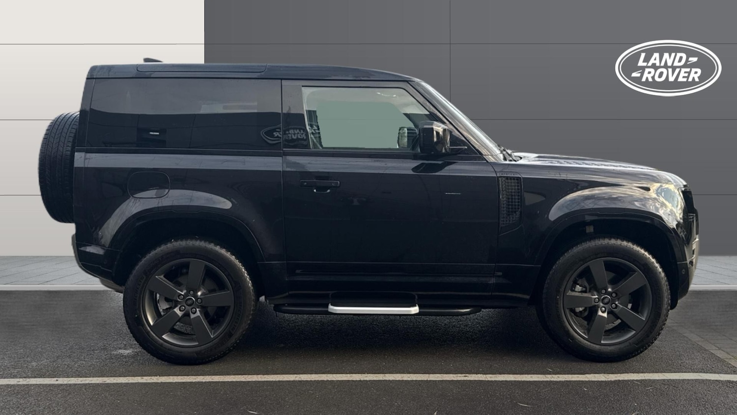 Used Land Rover Defender 2025 for sale - 76763104: Photo 5