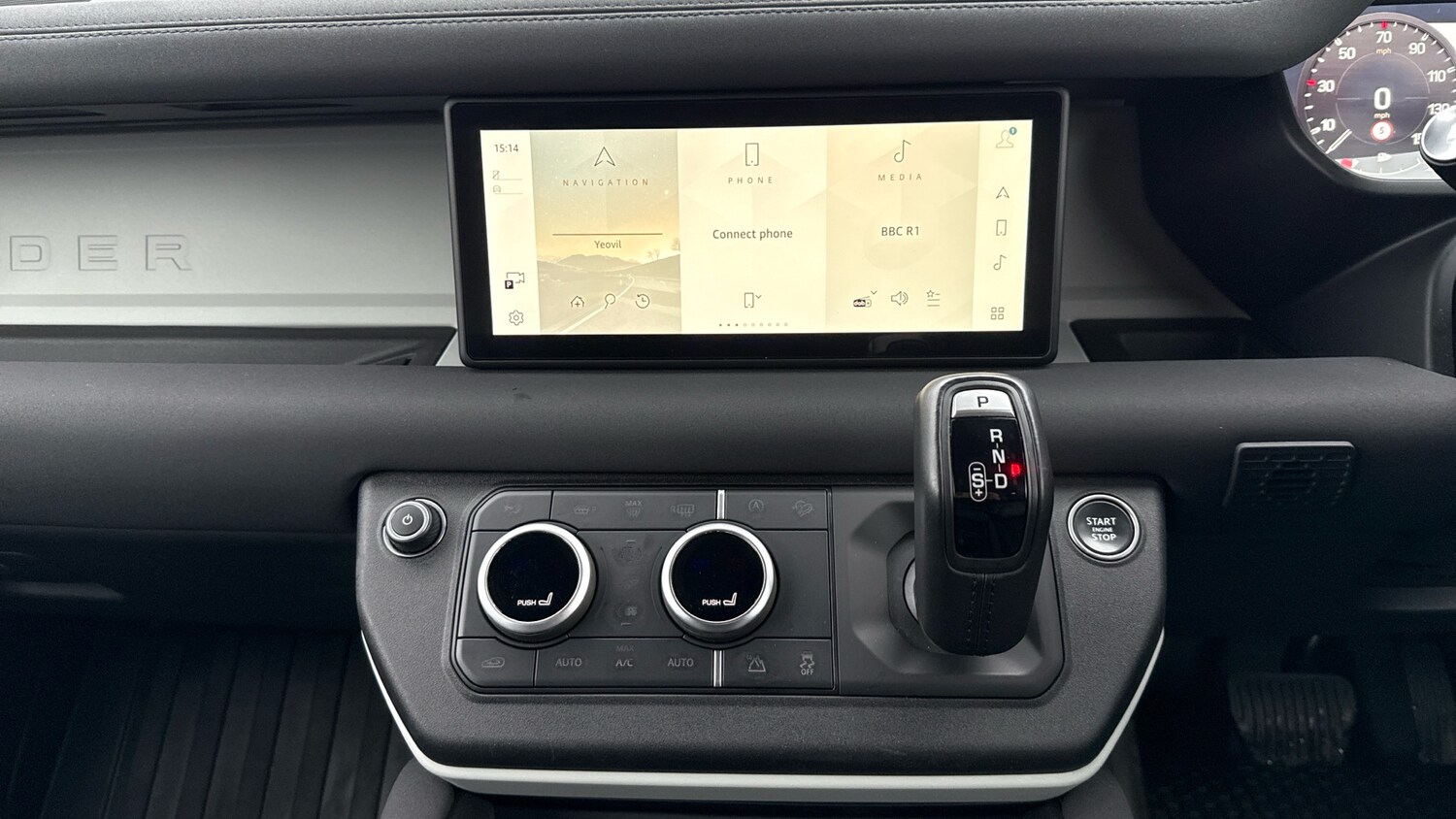 Used Land Rover Defender 2023 for sale - 77493172: Photo 14