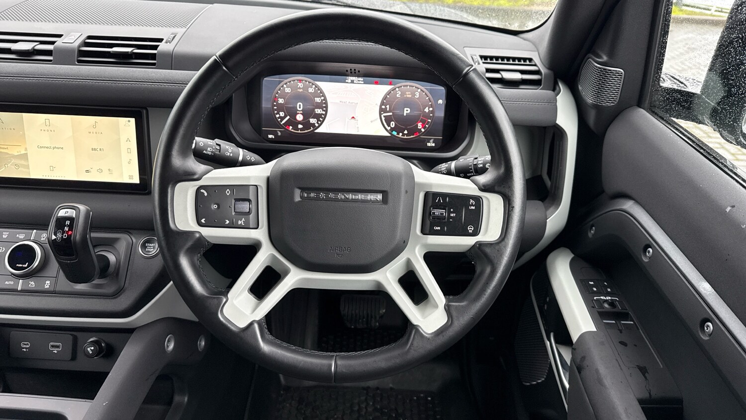 Used Land Rover Defender 2023 for sale - 77493172: Photo 15