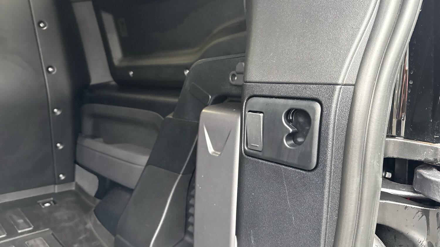 Used Land Rover Defender 2023 for sale - 77493172: Photo 28