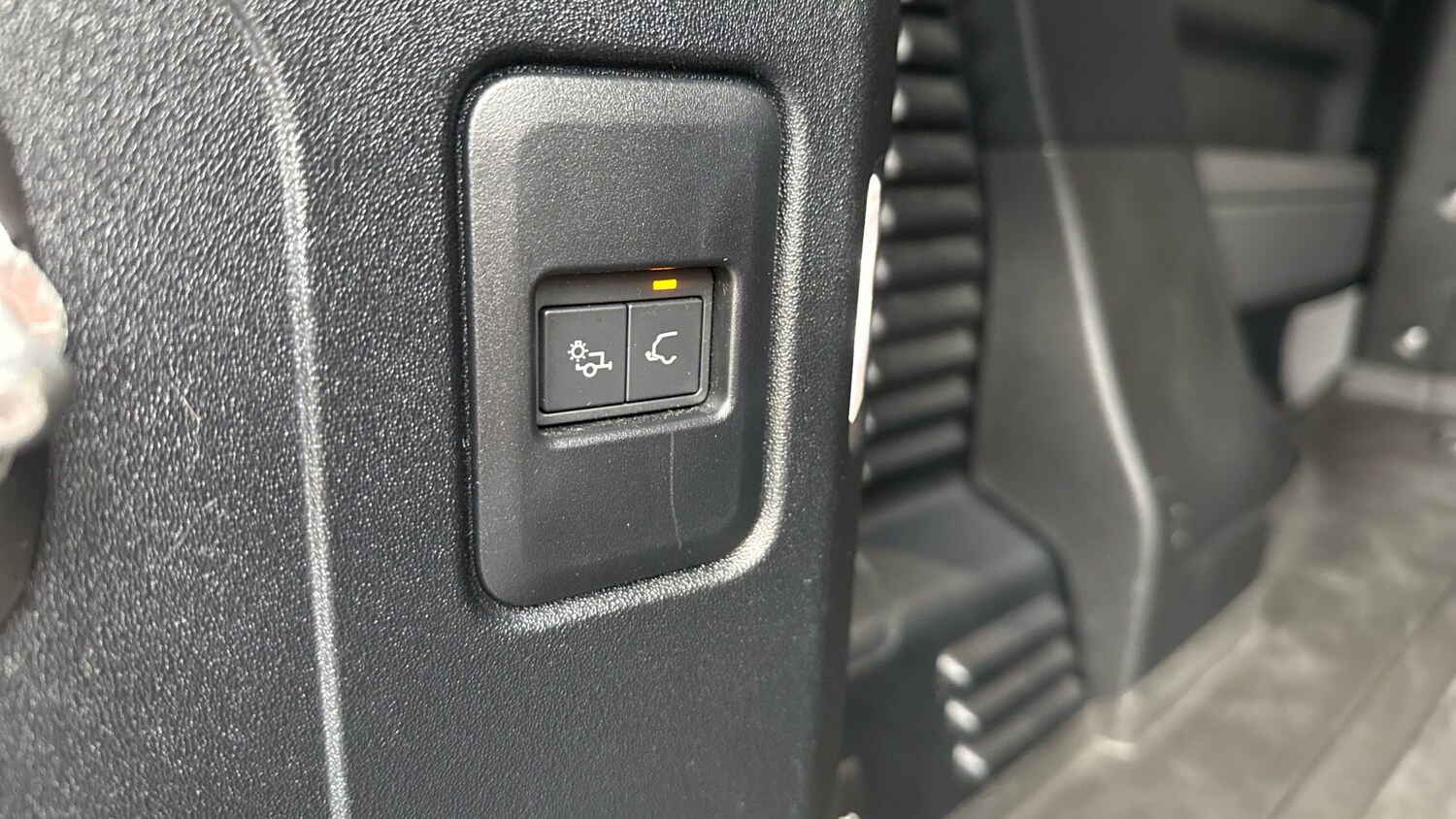 Used Land Rover Defender 2023 for sale - 77493172: Photo 39