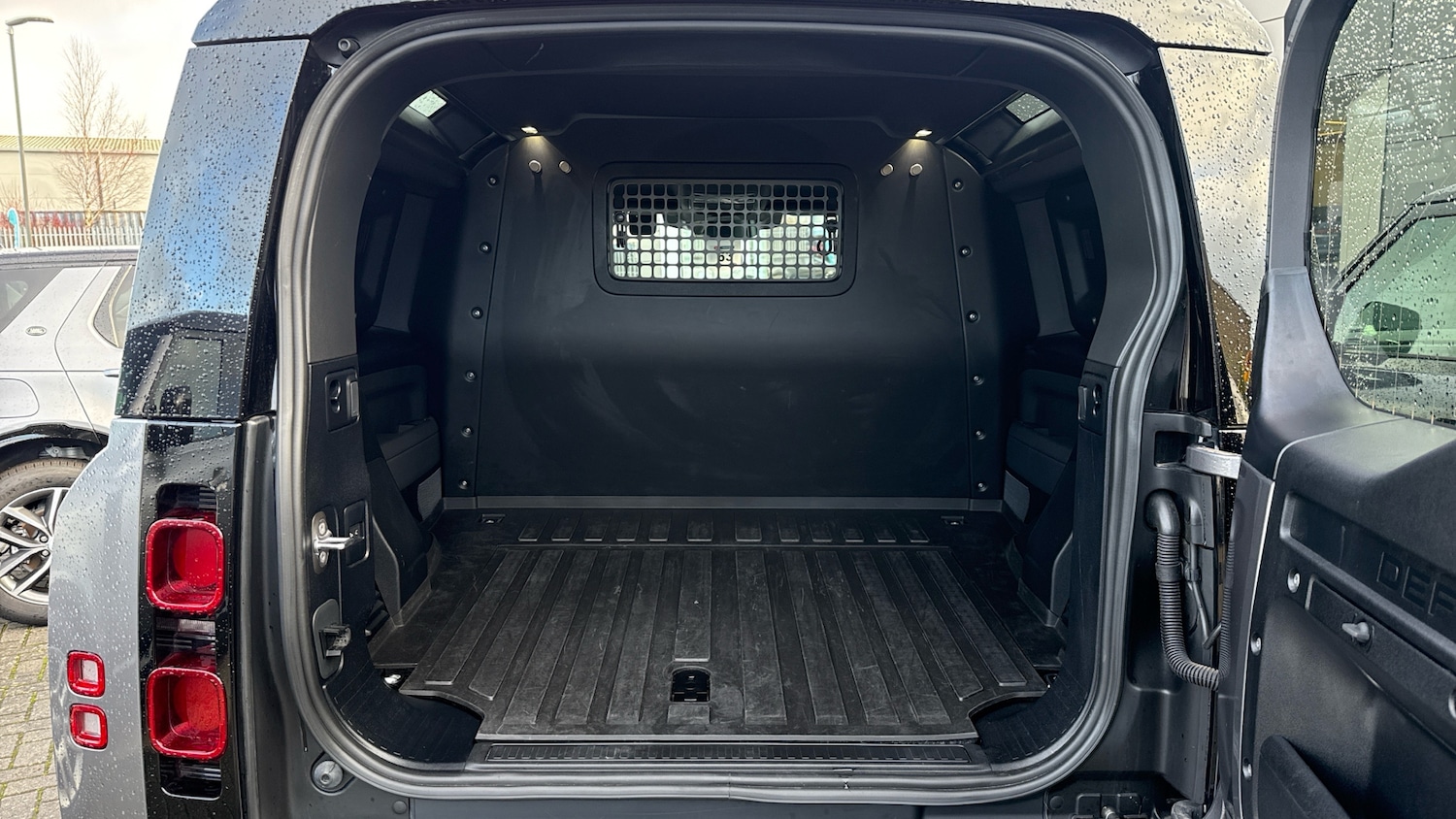 Used Land Rover Defender 2023 for sale - 77493172: Photo 43