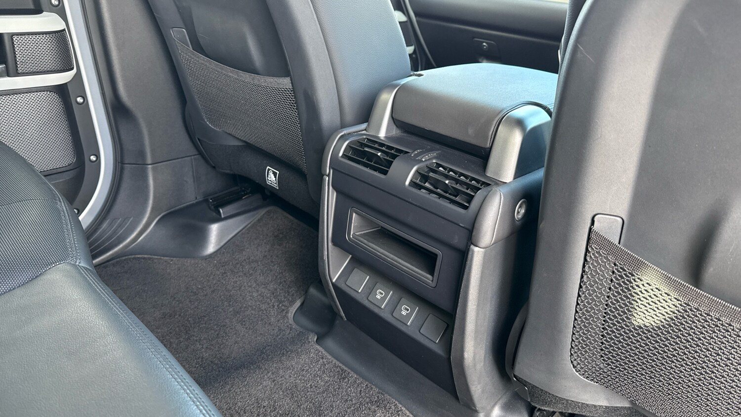 Used Land Rover Defender 2024 for sale - 77845167: Photo 18