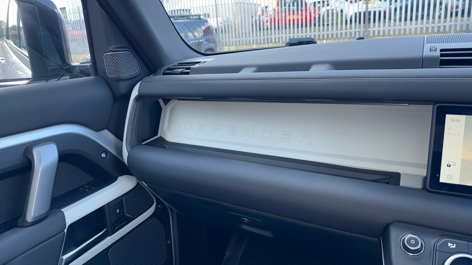 Used Land Rover Defender 2024 for sale - 77845167: Photo 26