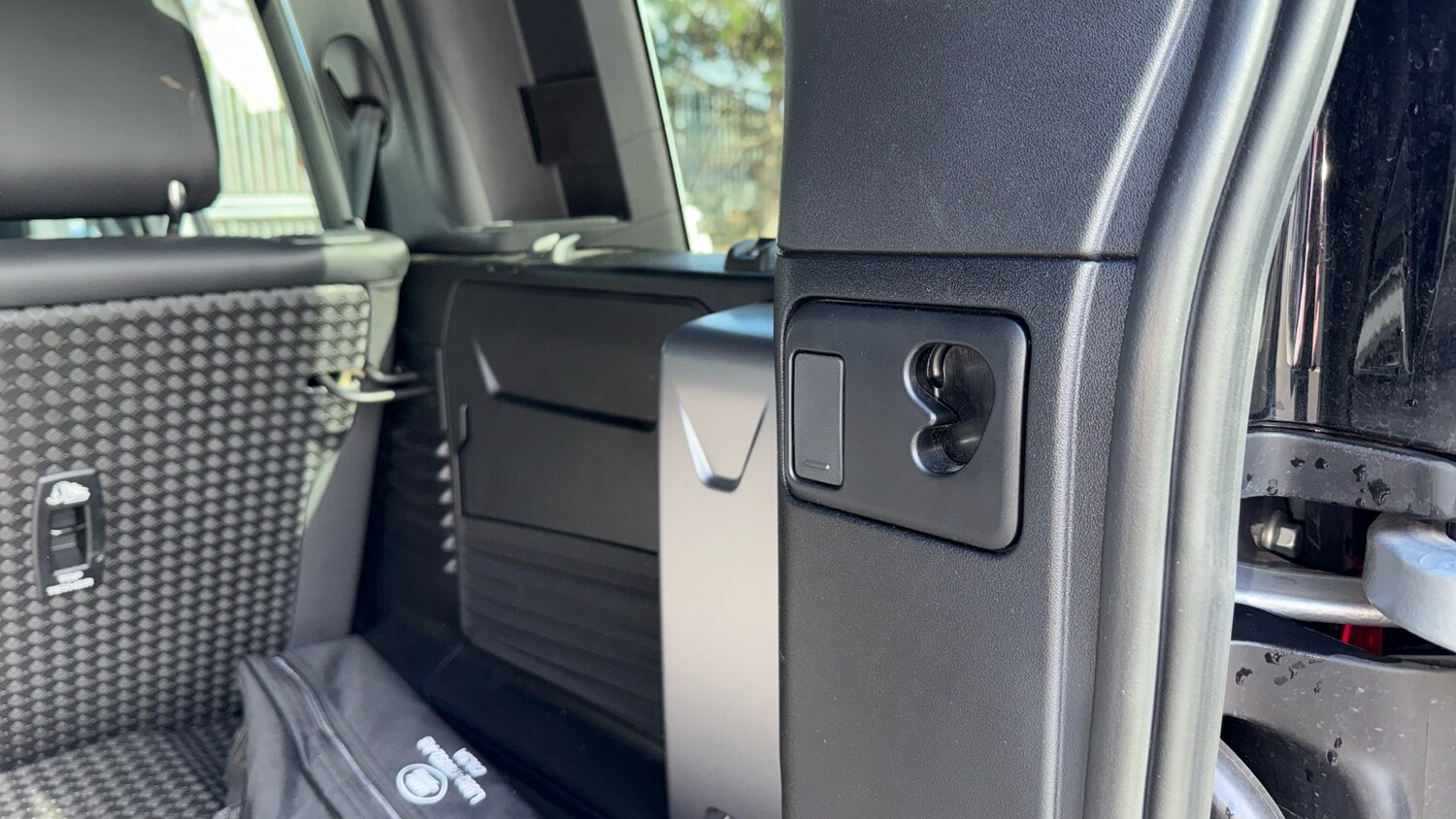 Used Land Rover Defender 2024 for sale - 77845167: Photo 28