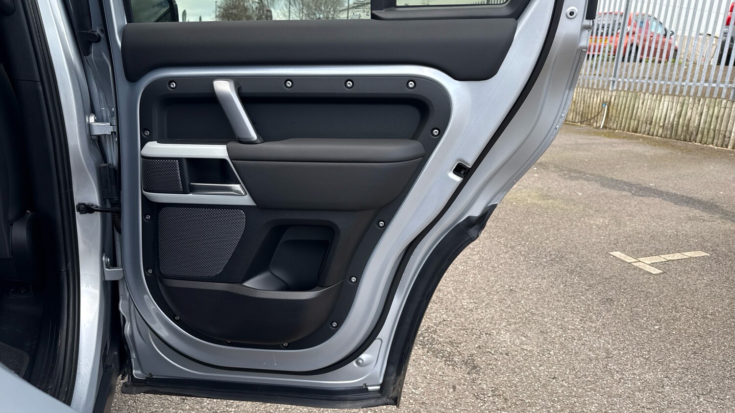 Used Land Rover Defender 2024 for sale - 77845167: Photo 37