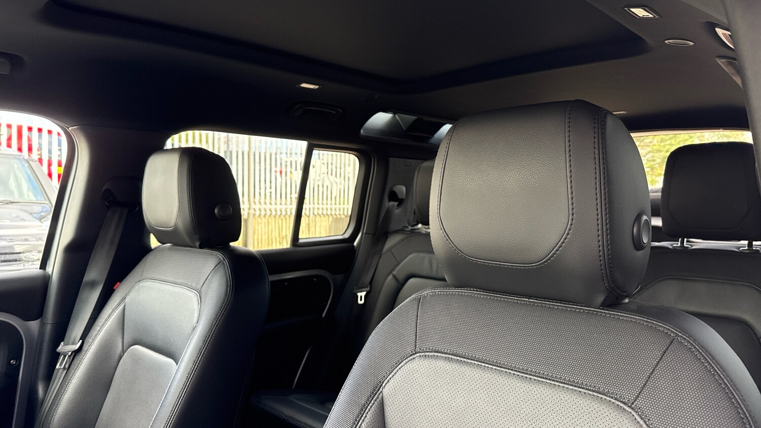 Used Land Rover Defender 2024 for sale - 77845167: Photo 43