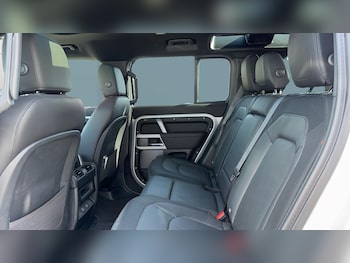 Used Land Rover Defender 2024 for sale - 77845167: Photo