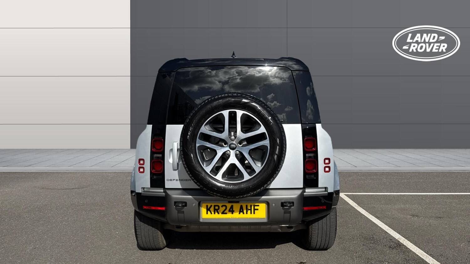 Used Land Rover Defender 2024 for sale - 77845167: Photo 6