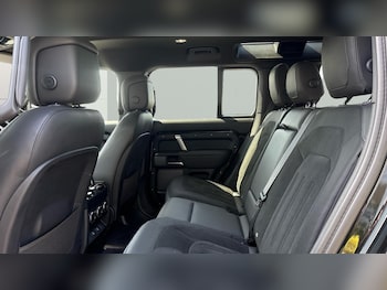 Used Land Rover Defender 2022 for sale - 78698539: Photo