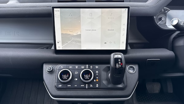 Used Land Rover Defender 2022 for sale - 76127101: Photo 14