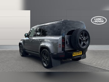 Used Land Rover Defender 2022 for sale - 76127101: Photo 2