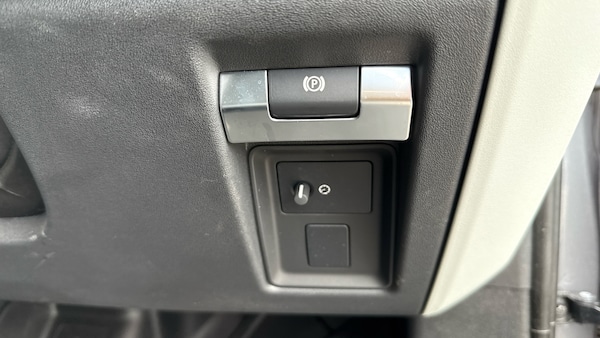 Used Land Rover Defender 2022 for sale - 76127101: Photo 31