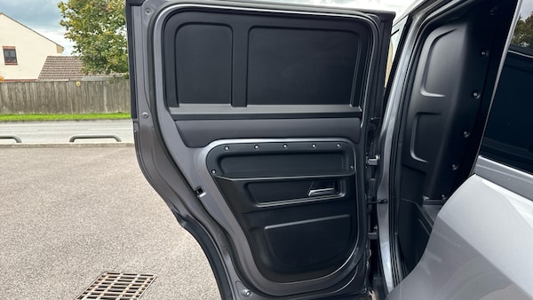 Used Land Rover Defender 2022 for sale - 76127101: Photo 42