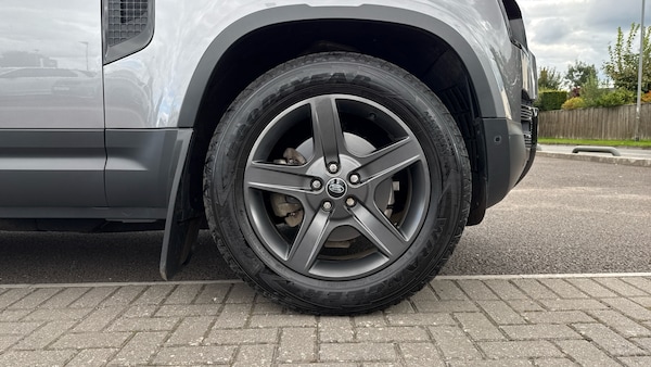 Used Land Rover Defender 2022 for sale - 76127101: Photo 8