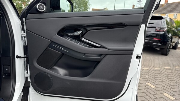 Used Land Rover Range Rover Evoque 2025 for sale - 75820680: Photo 29