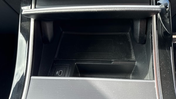 Used Land Rover Range Rover Velar 2023 for sale - 76198057: Photo 32