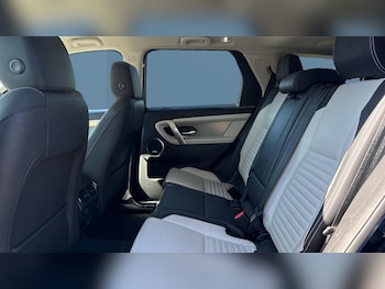 Used Land Rover Discovery Sport 2022 for sale - 77813285: Photo