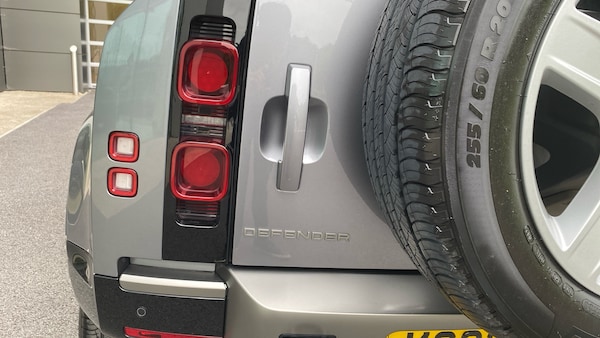 Used Land Rover Defender 2023 for sale - 75995712: Photo 19