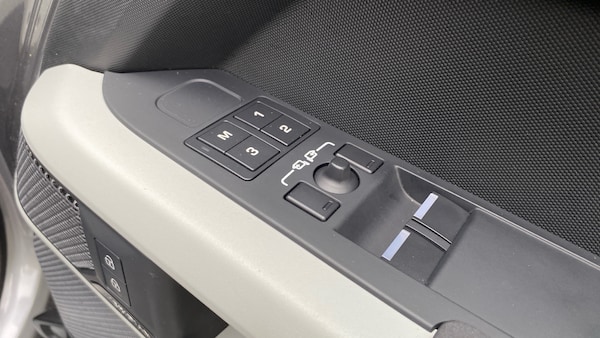 Used Land Rover Defender 2023 for sale - 75995712: Photo 27