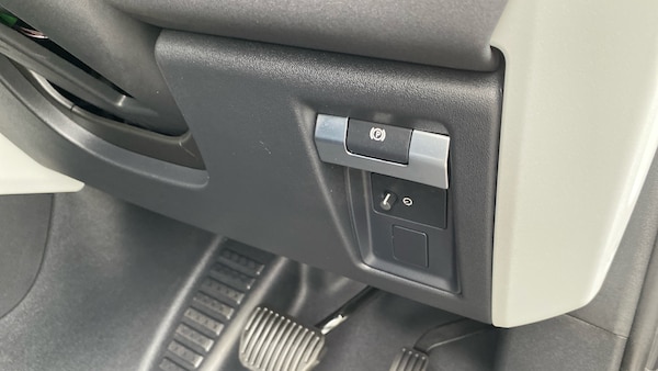 Used Land Rover Defender 2023 for sale - 75995712: Photo 31