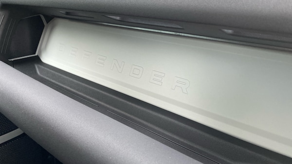 Used Land Rover Defender 2023 for sale - 75995712: Photo 37