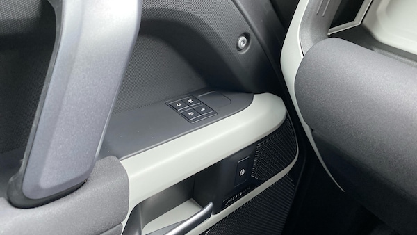 Used Land Rover Defender 2023 for sale - 75995712: Photo 38