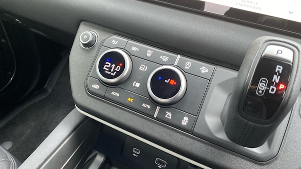 Used Land Rover Defender 2023 for sale - 75995712: Photo 43