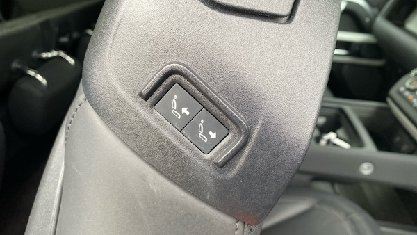 Used Land Rover Defender 2023 for sale - 75995712: Photo 50