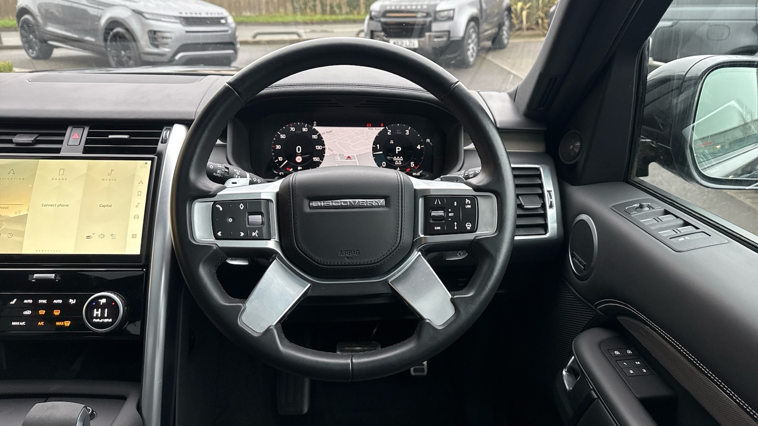 Used Land Rover Discovery 2023 for sale - 77136100: Photo 15