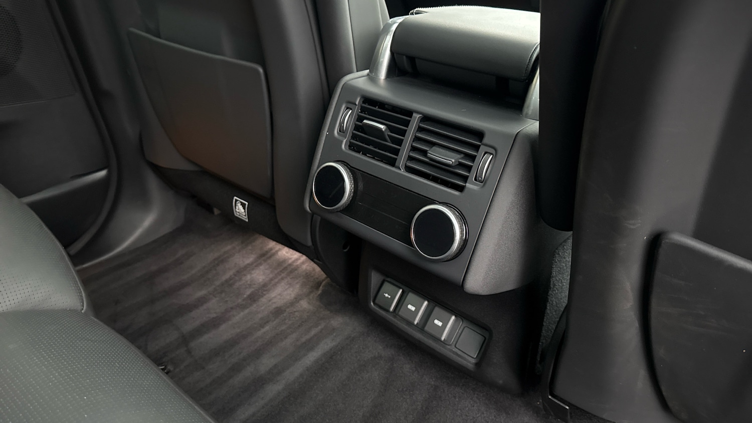 Used Land Rover Discovery 2023 for sale - 77136100: Photo 18