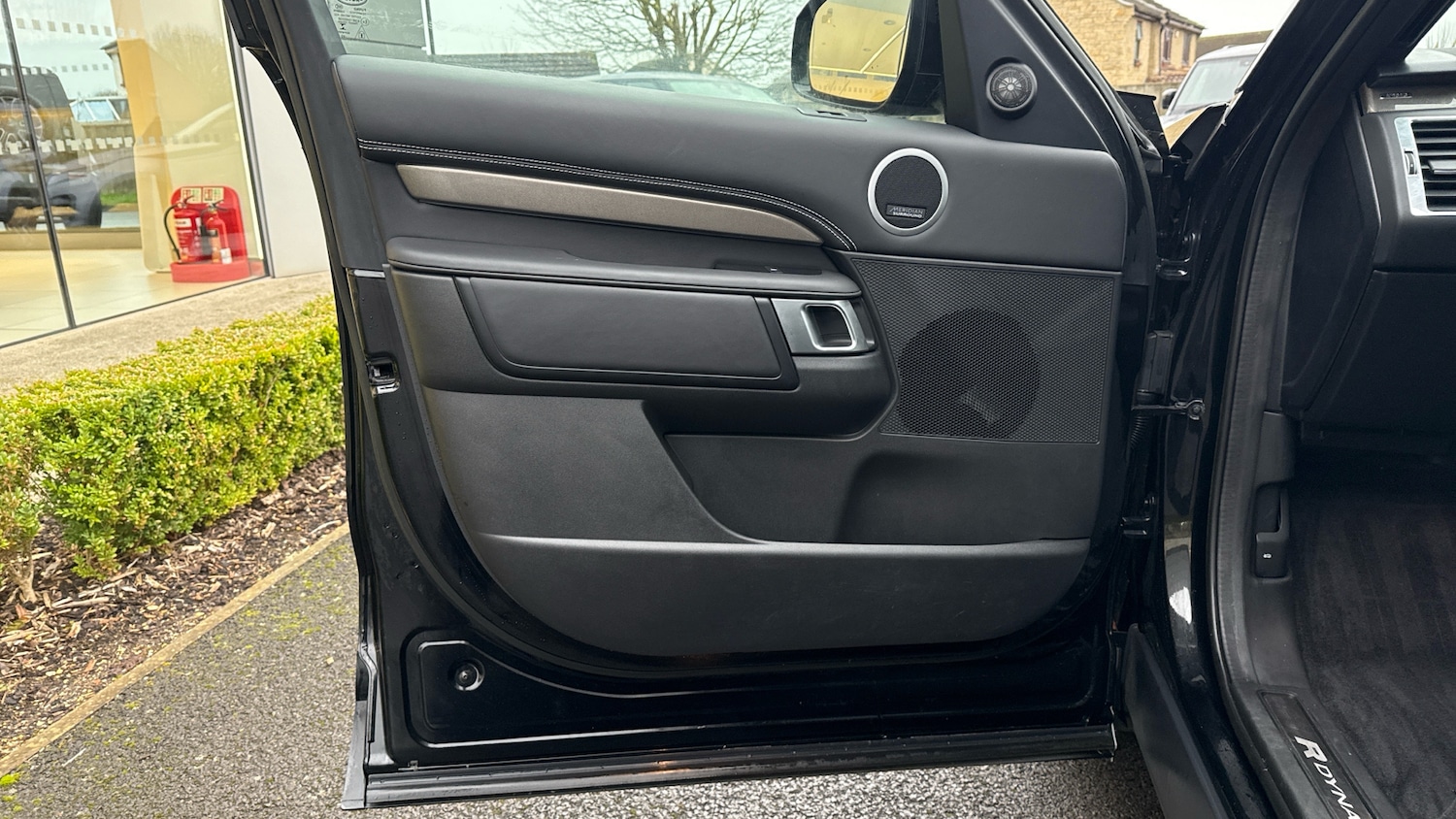 Used Land Rover Discovery 2023 for sale - 77136100: Photo 43