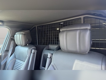 Used Land Rover Discovery 2024 for sale - 79173784: Photo
