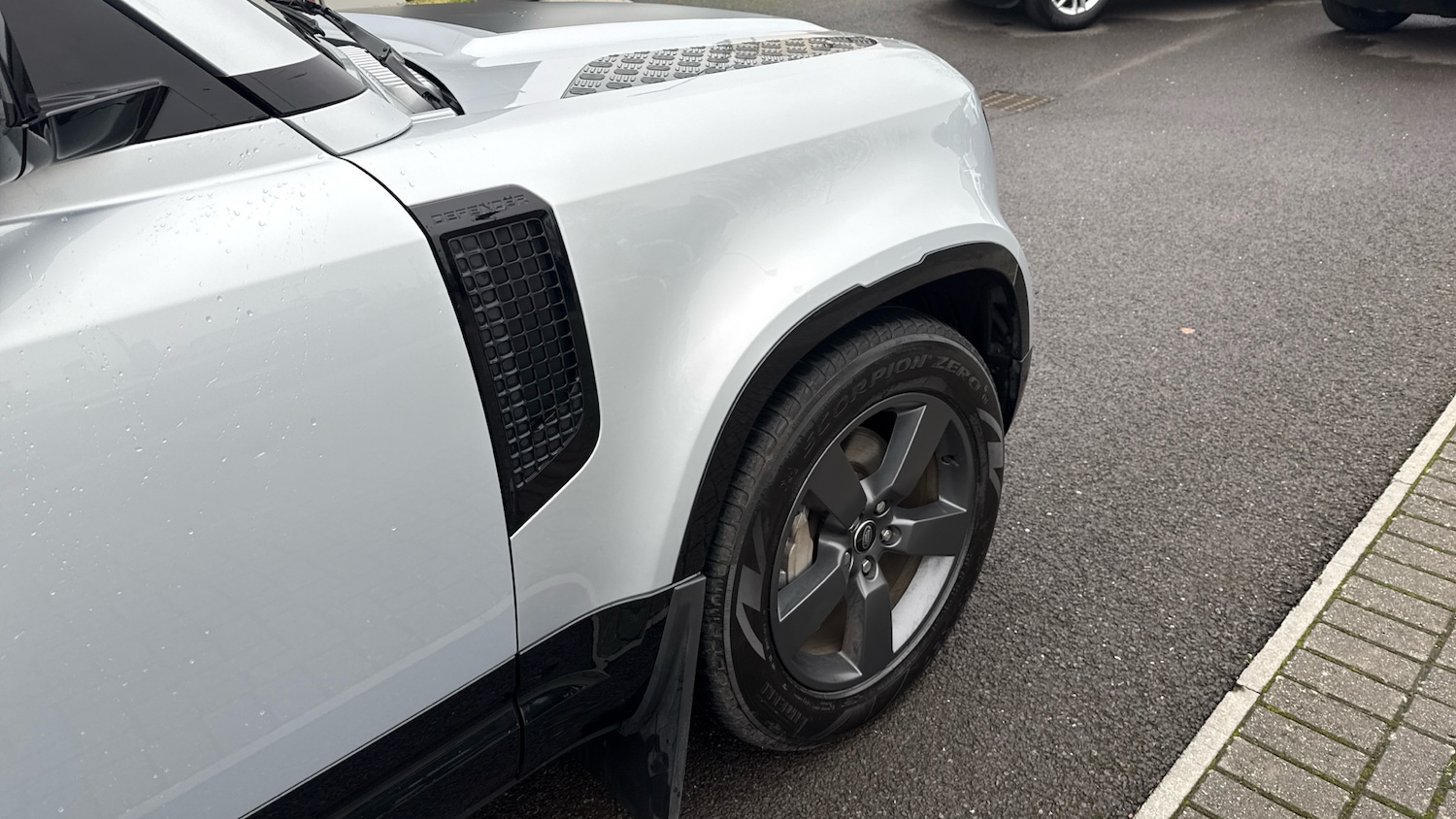 Used Land Rover Defender 2024 for sale - 77025262: Photo 22