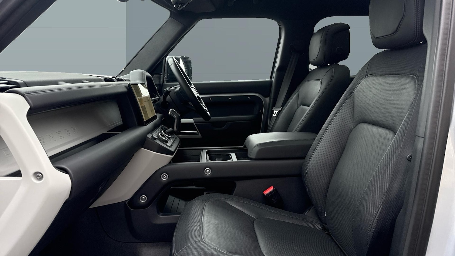 Used Land Rover Defender 2024 for sale - 77025262: Photo 3