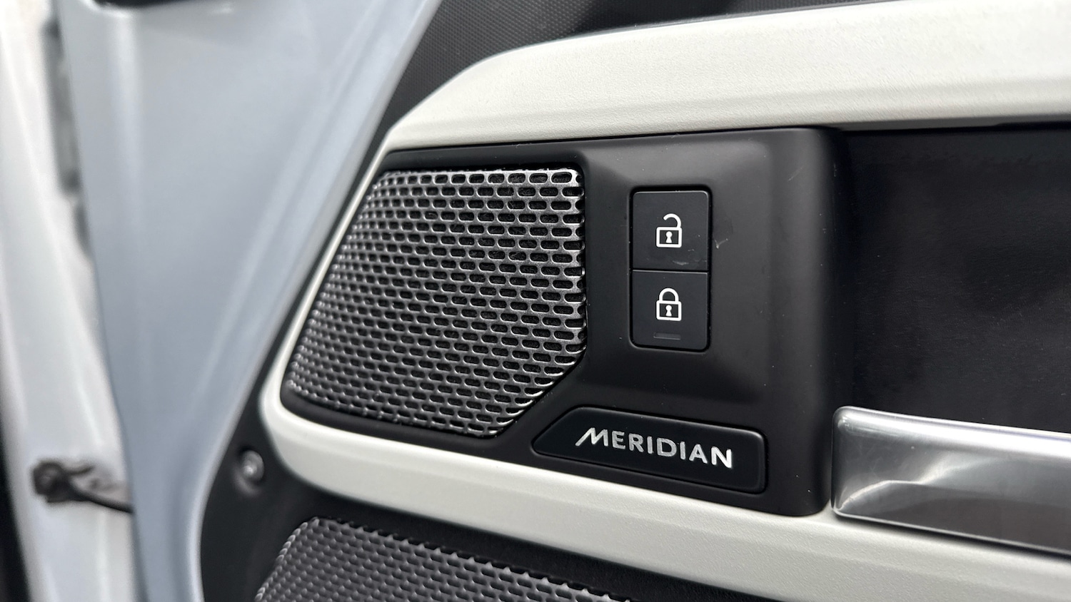 Used Land Rover Defender 2024 for sale - 77025262: Photo 30