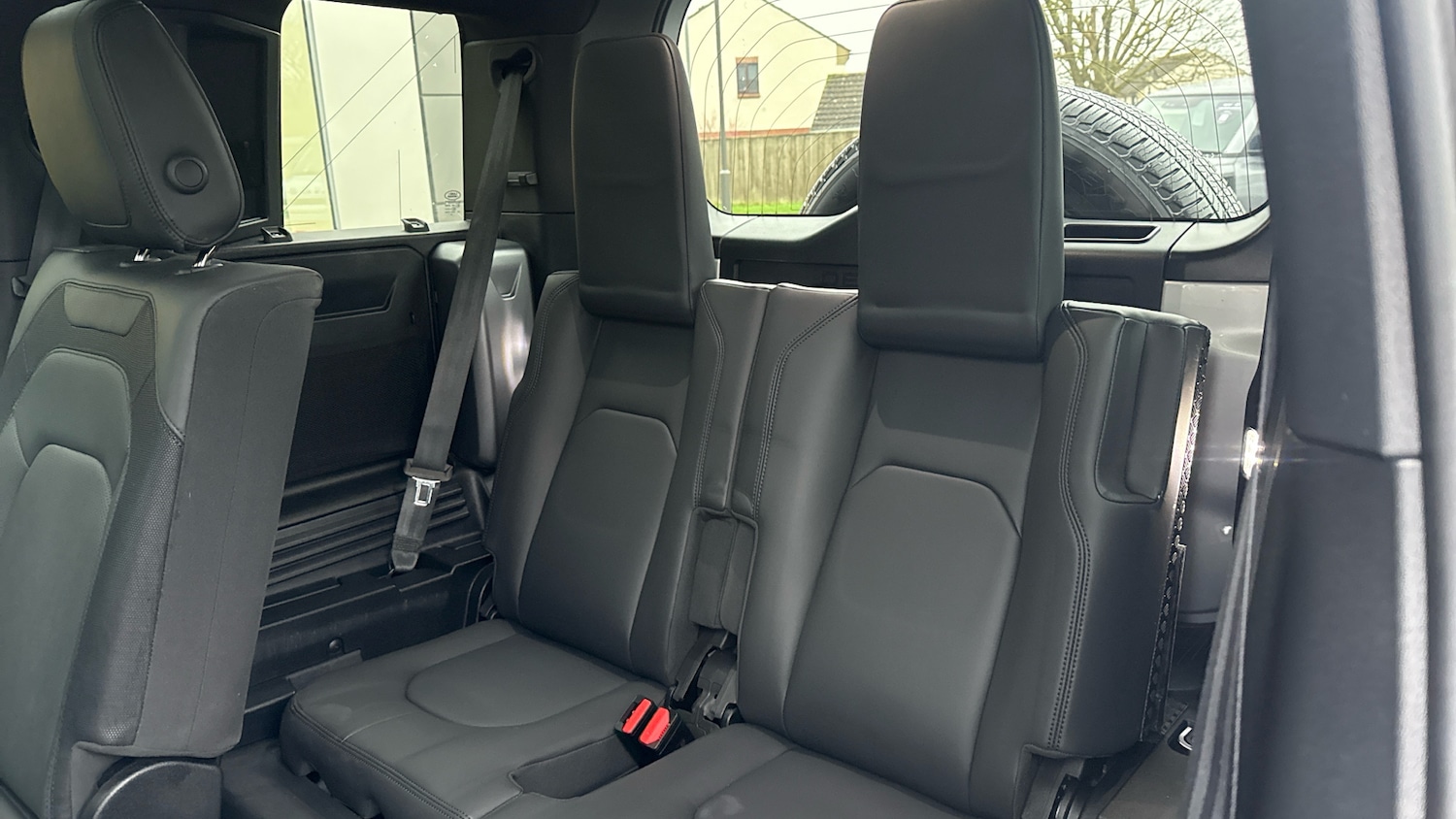 Used Land Rover Defender 2024 for sale - 77025262: Photo 44