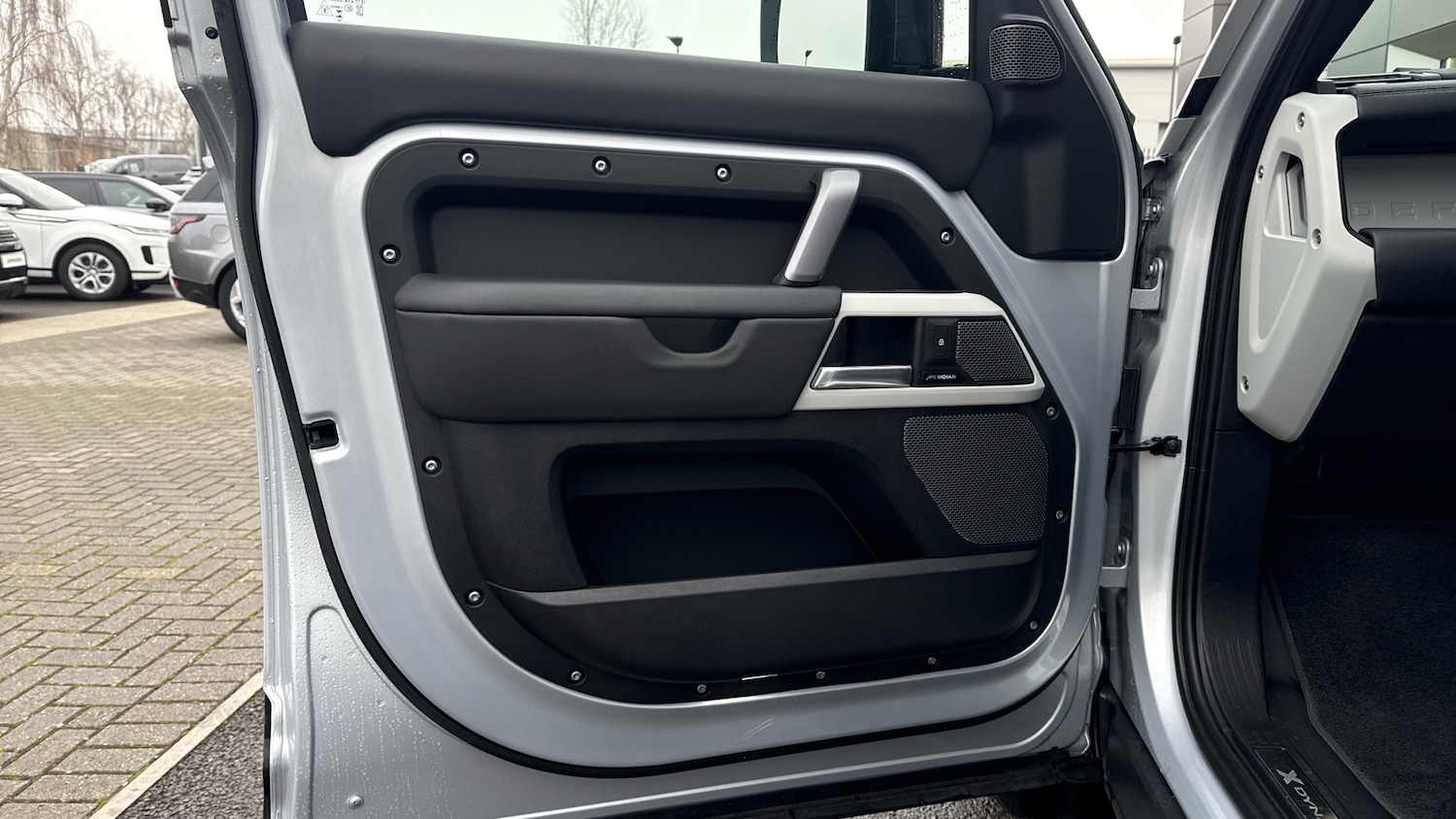 Used Land Rover Defender 2024 for sale - 77025262: Photo 48