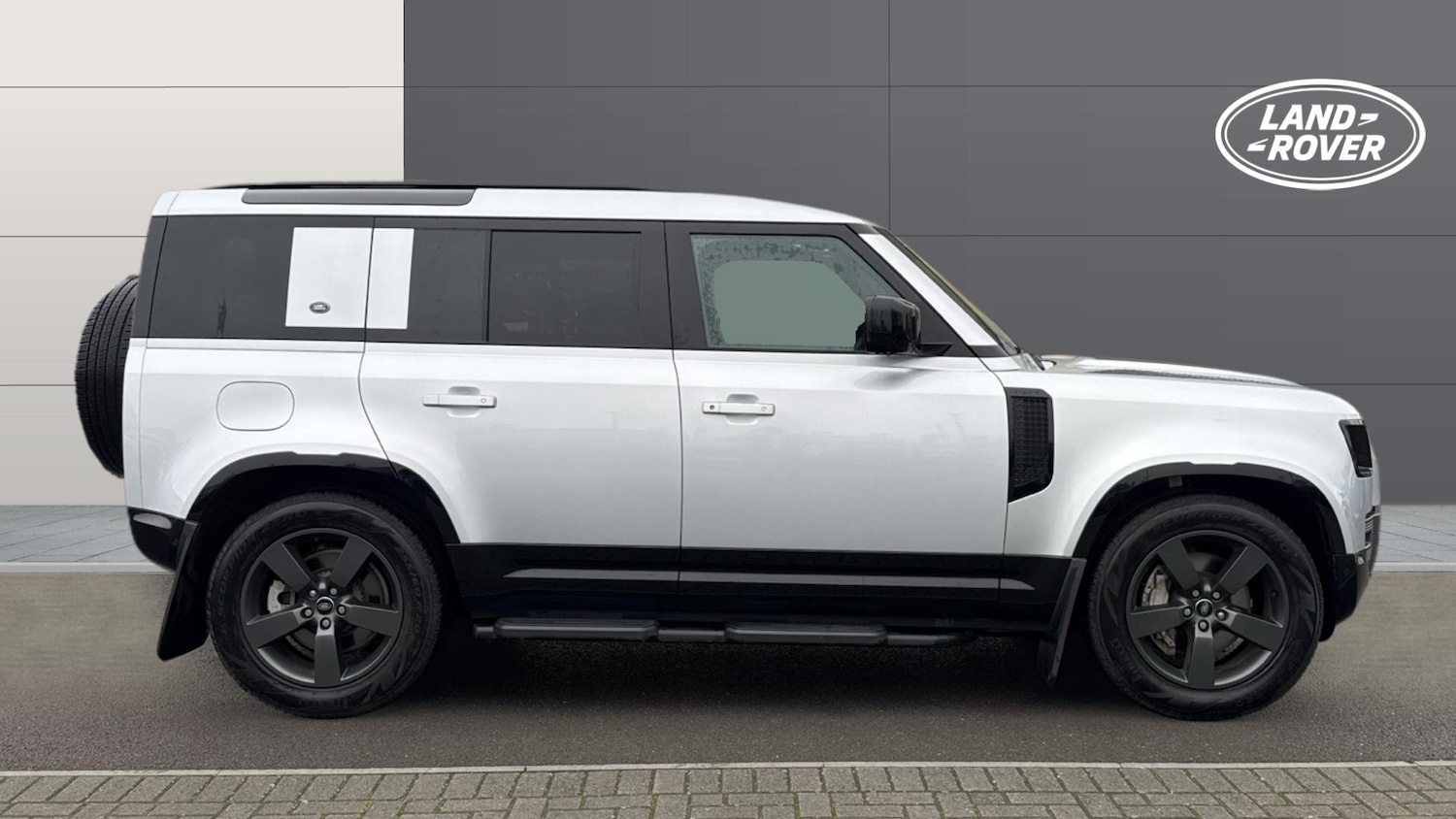 Used Land Rover Defender 2024 for sale - 77025262: Photo 5