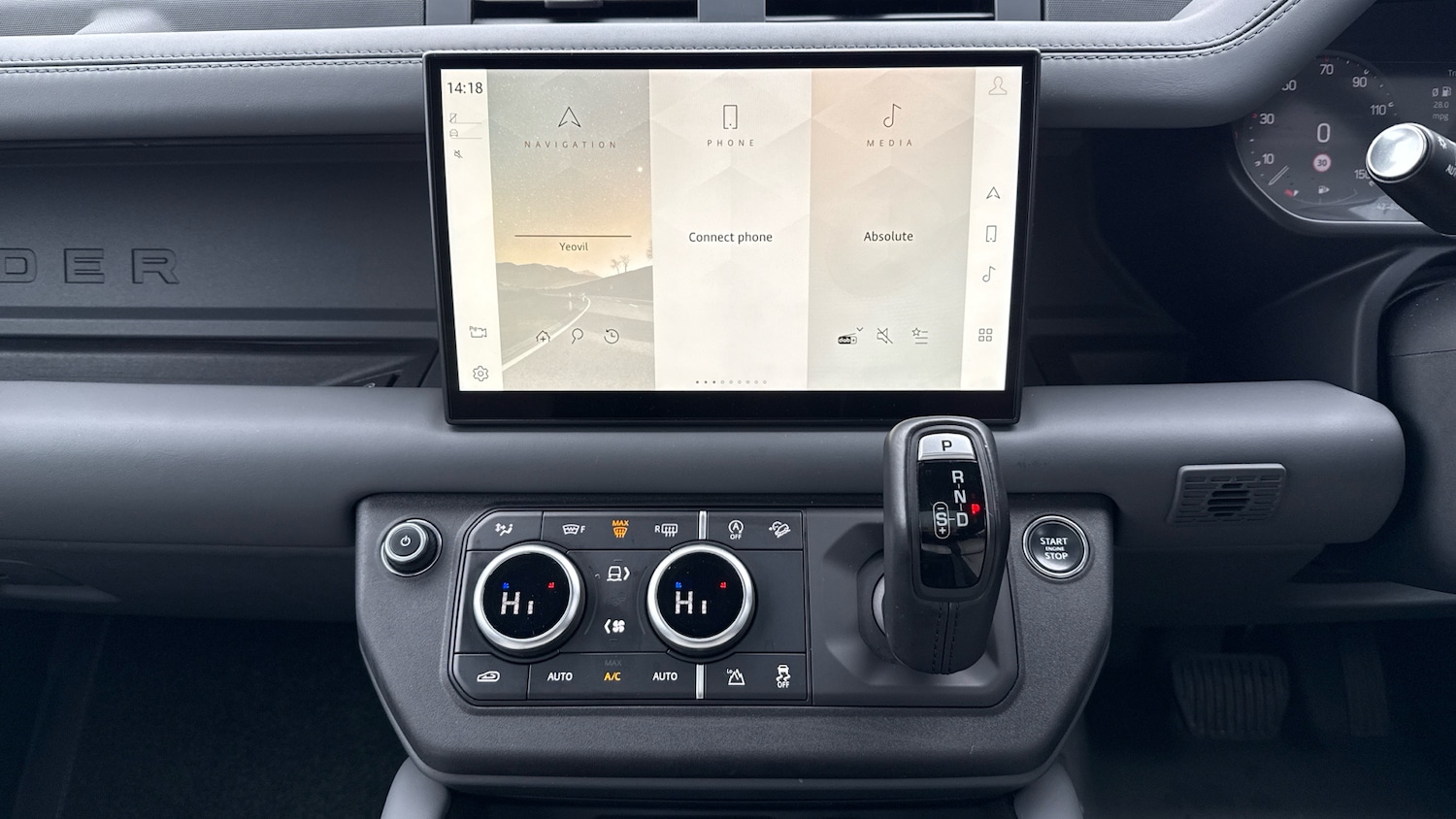 Used Land Rover Defender 2023 for sale - 76835328: Photo 14