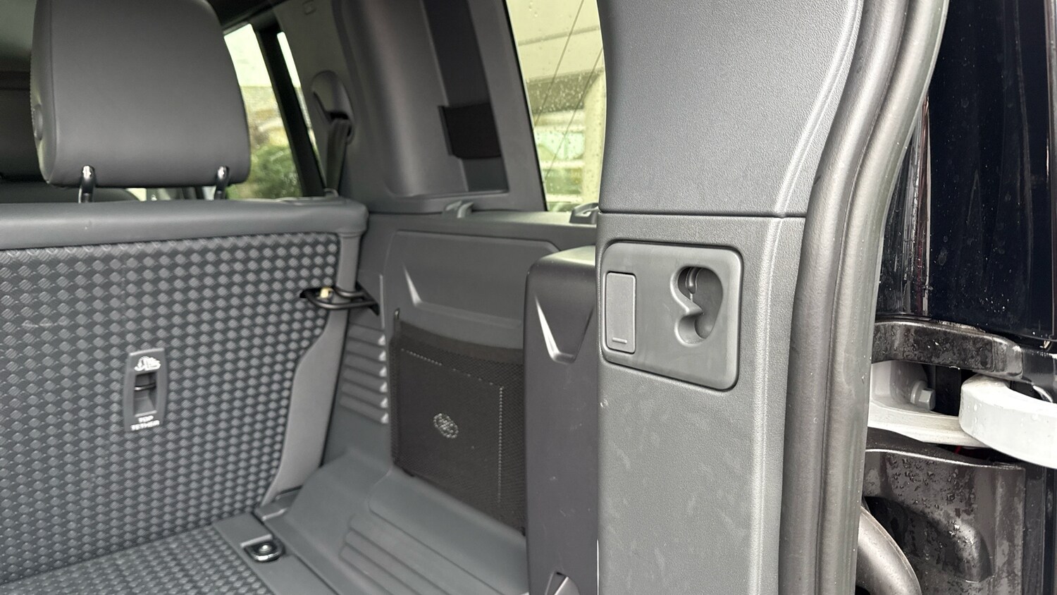 Used Land Rover Defender 2023 for sale - 76835328: Photo 28